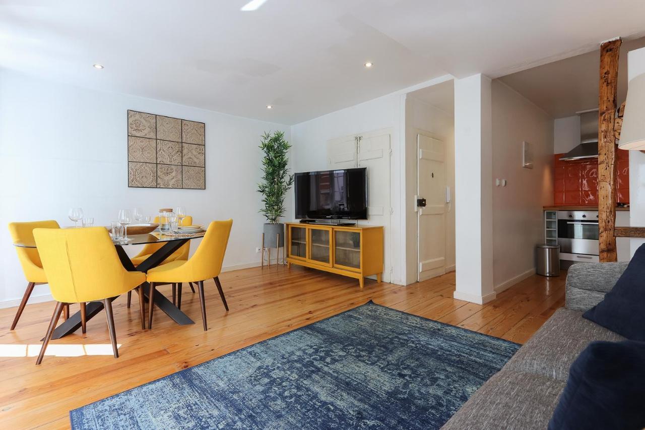 Charming And Stylish Downtown In Xix Century Building Appartement
