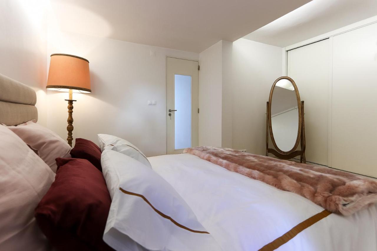Charming And Stylish Downtown In Xix Century Building Appartement *